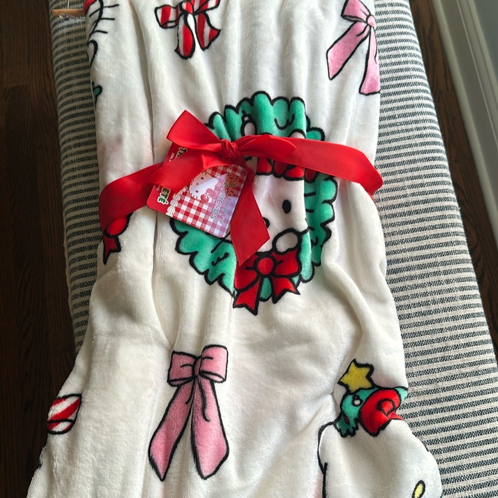 POPULAR Hello Kitty Christmas blanket